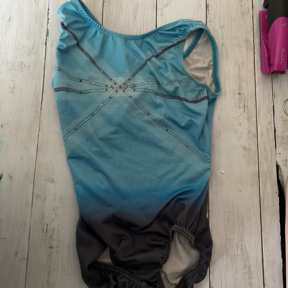 2 open back leotards - Picture 3 of 4